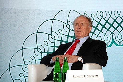 512px Edward C Prescott 2015.jpg