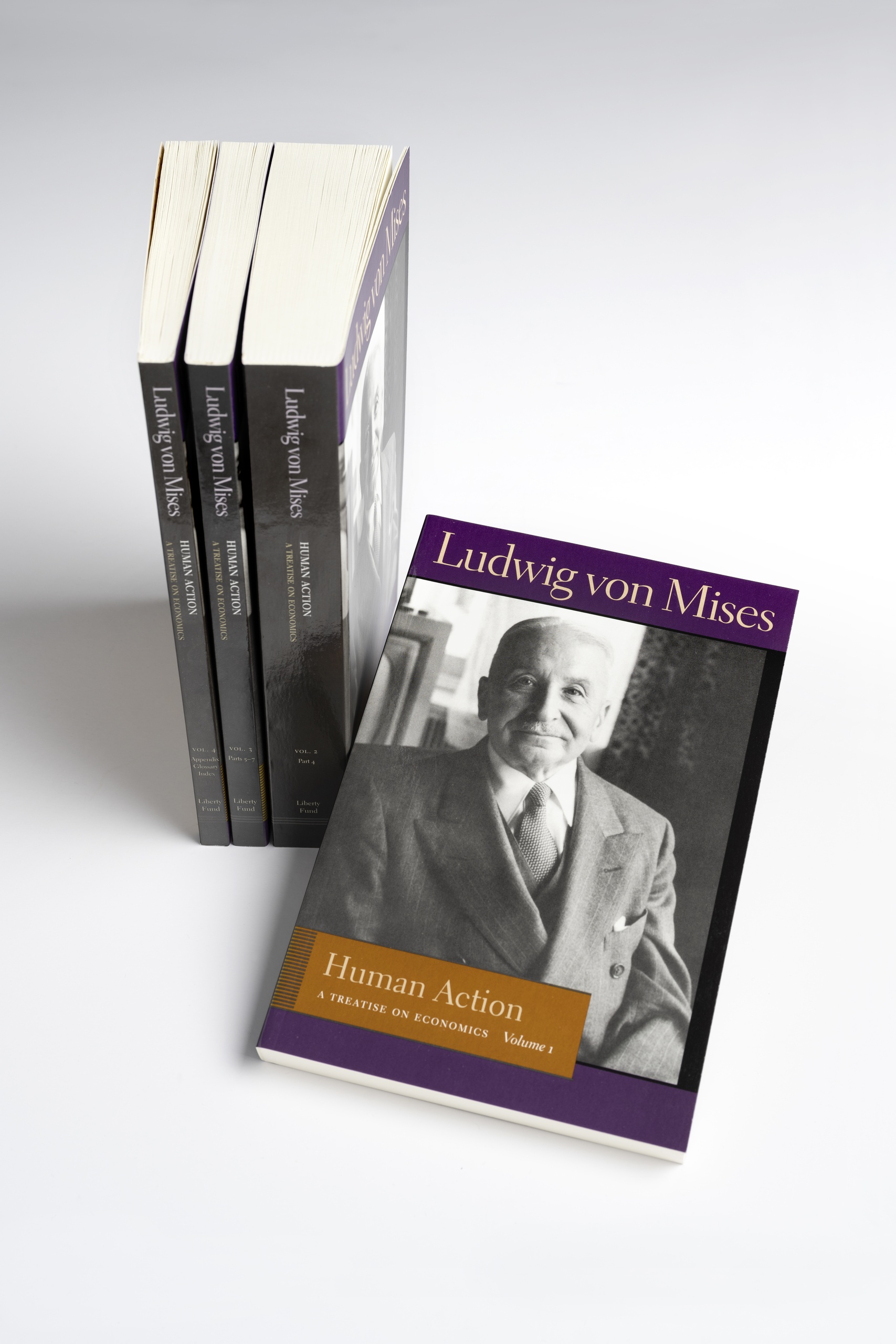 洋書 Human Action;A Treatise on Economics HUMAN ACTION: A TREATISE ON ECONOMICS | Ludwig von Mises