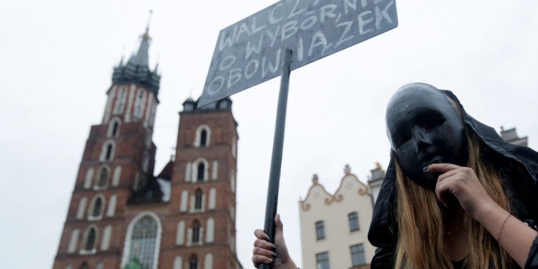 Poland Protest e1630614611535 1060x530.jpg