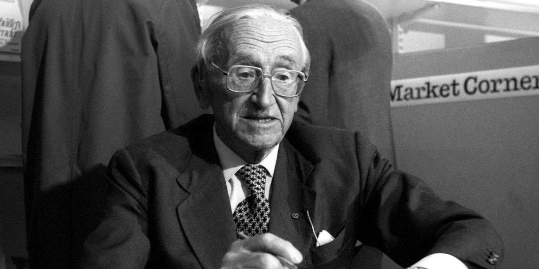 Hayek signing e1569599411505 1060x530.jpg
