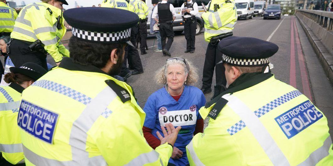 Lambeth Bridge Protest 1060x530.jpg