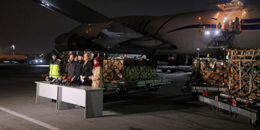 Ukraine Aid 2 1060x528.jpg