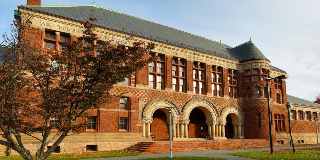 Harvard Law School 2 1060x530.jpg