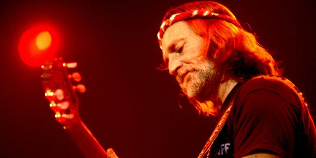Willie Nelson 1060x530.jpg