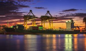 trade shutterstock 146396594 300x180.jpg