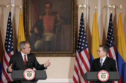 Alvaro Uribe and George W. Bush.jpg
