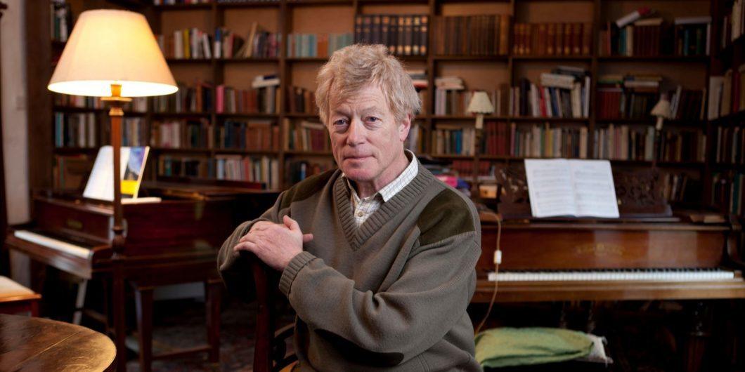 Scruton in library 1060x530.jpg