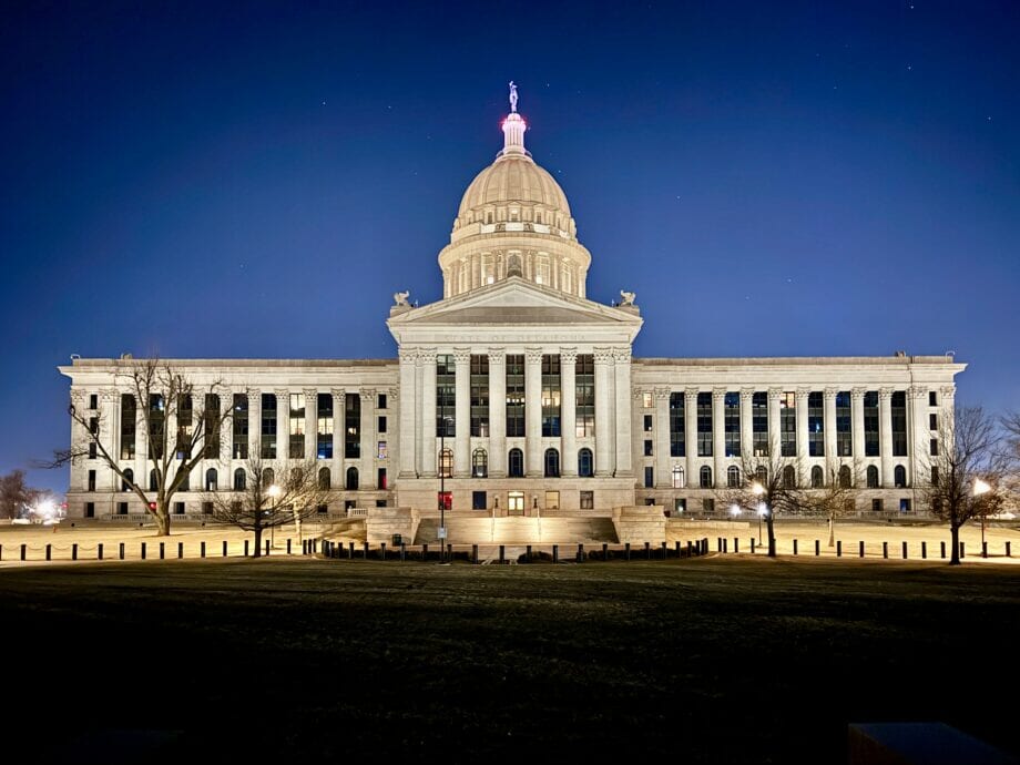 Oklahoma State Capitol 920x690.jpg