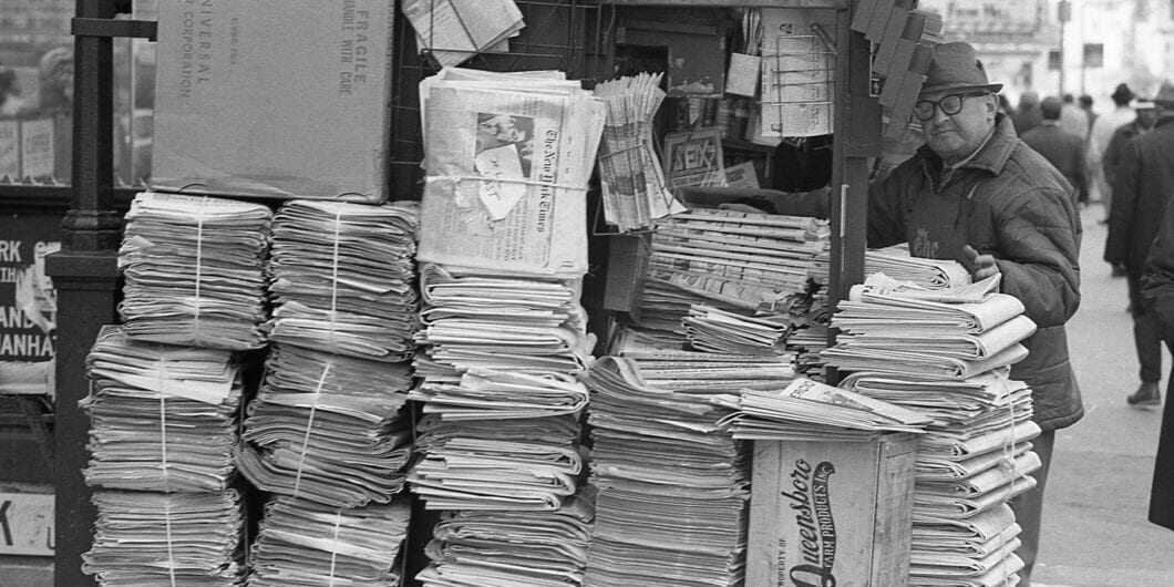 NYC newspaper stand GettyImages 902646538 1060x530.jpg
