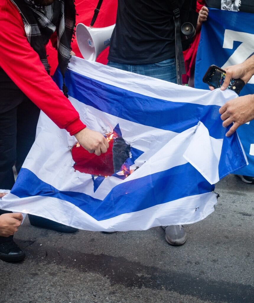 Depositphotos 474840980 L 860x1024.jpg